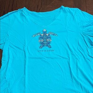 Life Is Good women’s  Turquoise Turtle Tee